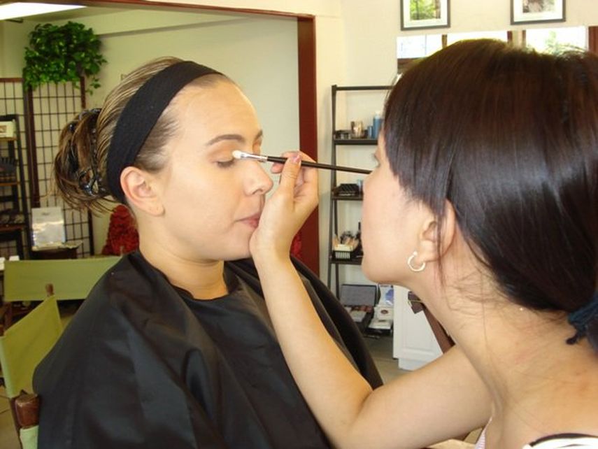 Waugh and Robin sometieron una demanda en contra del Consejo de Cosmetología Estatal de Nevada para defender sus derechos de ganarse la vida sin la carga de regulaciones innecesarias. 