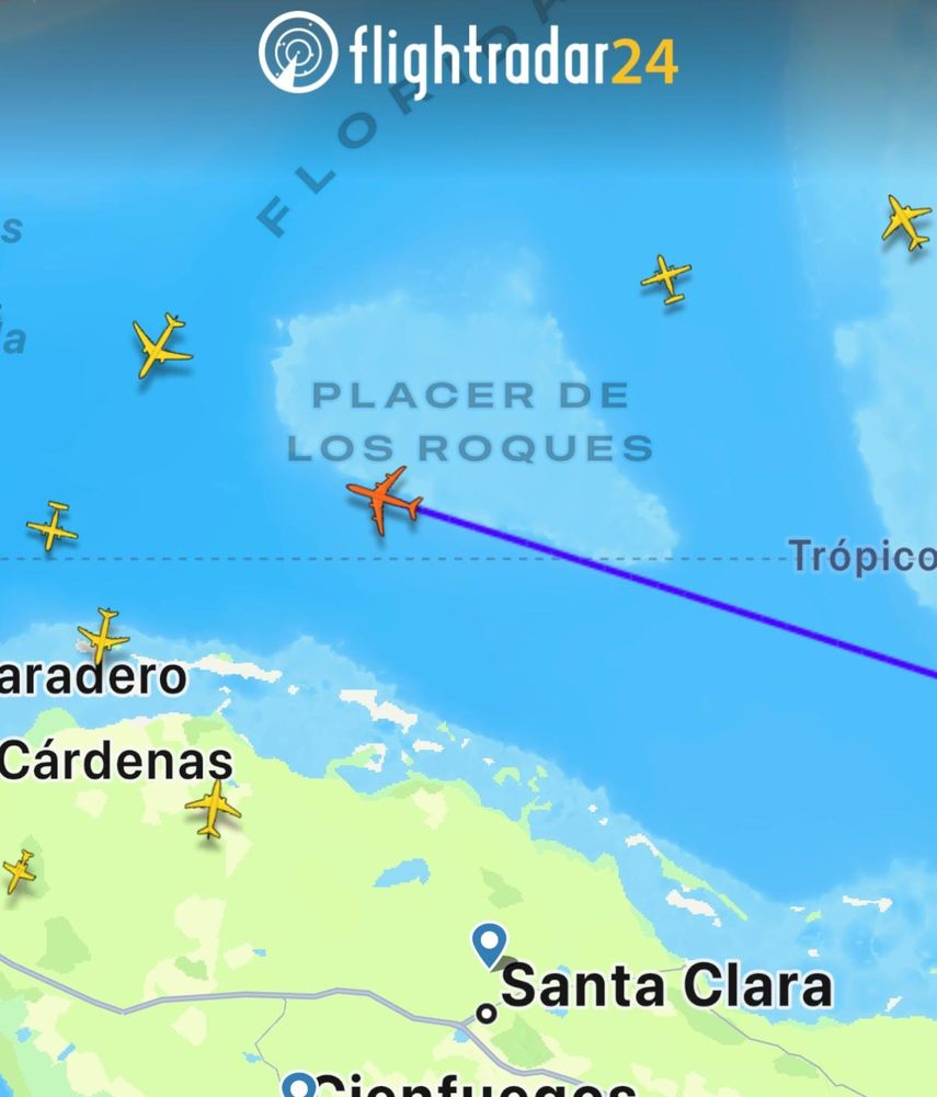 &nbsp;A través de la plataforma Flightradar24 se muestra una aeronave volando sobre el Placer de los Roques, al norte de Varadero y Cárdenas, en la costa de Cuba.
