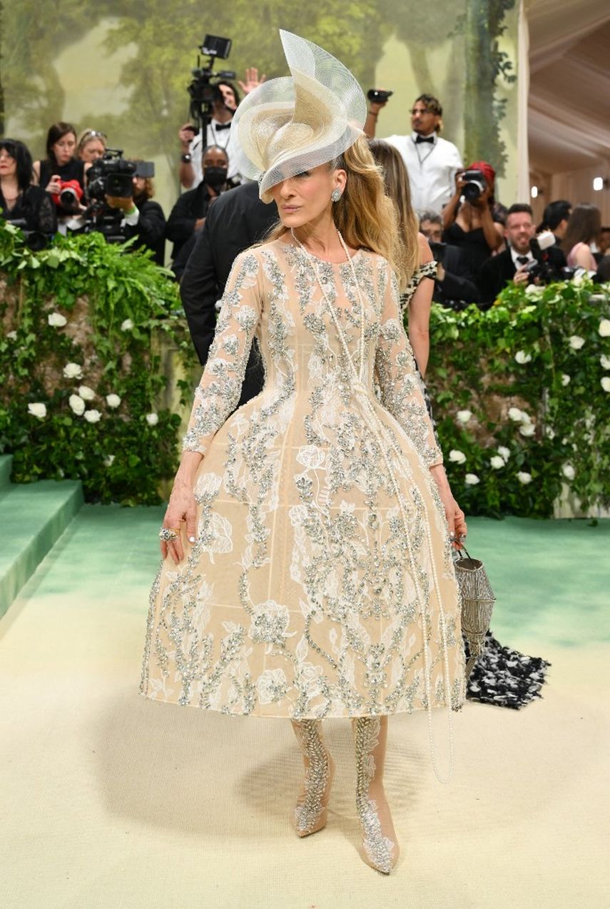 La actriz estadounidense Sarah Jessica Parker llega a la Met Gala 2024 en el Museo Metropolitano de Arte el 6 de mayo de 2024 en Nueva York.&nbsp;