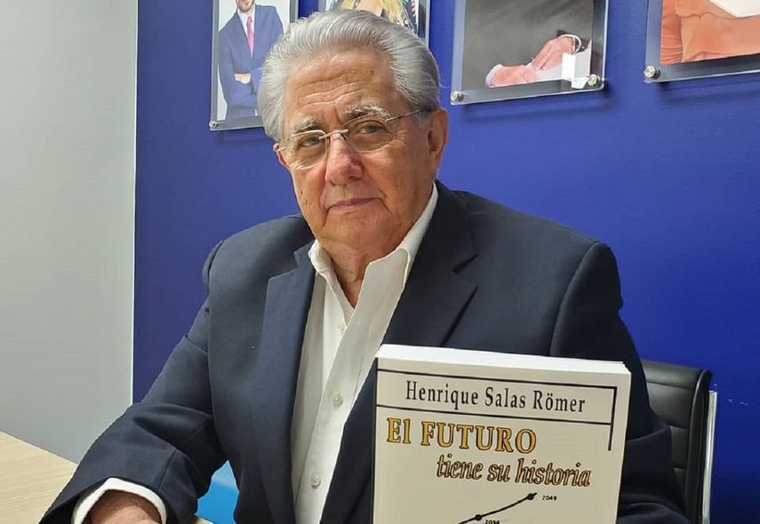 El analista y escritor Henrique Salas Römer.