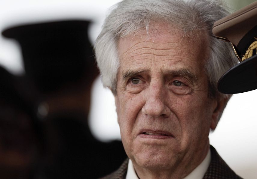 Foto del 29 de octubre de 2018 del presidente uruguayo, Tabaré Vázquez, durante una ceremonia militar en Montevideo, Uruguay.