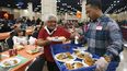 Una acción solidaria con necesitados en Thanksgiving.