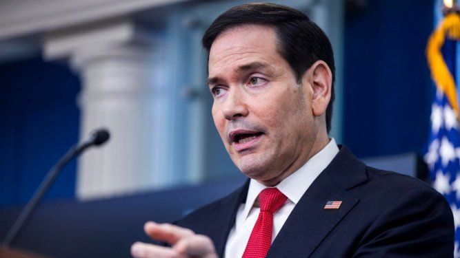El secretario de Estado, Marco Rubio, habla con los periodistas en la Casa Blanca, el 5 de mayo de 2026.