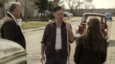 En esta imagen difundida por Focus Features, Kevin Costner, Jeffrey Donovan y Diane Lane, de izquierda a derecha, en una escena de Let Him Go.&nbsp;