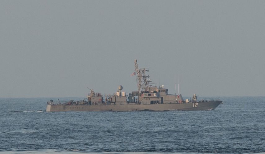 El USS Thunderbolt, con base en Baréin como parte de la Quinta Flota, navegaba en aguas internacionales cuando se produjo el incidente.