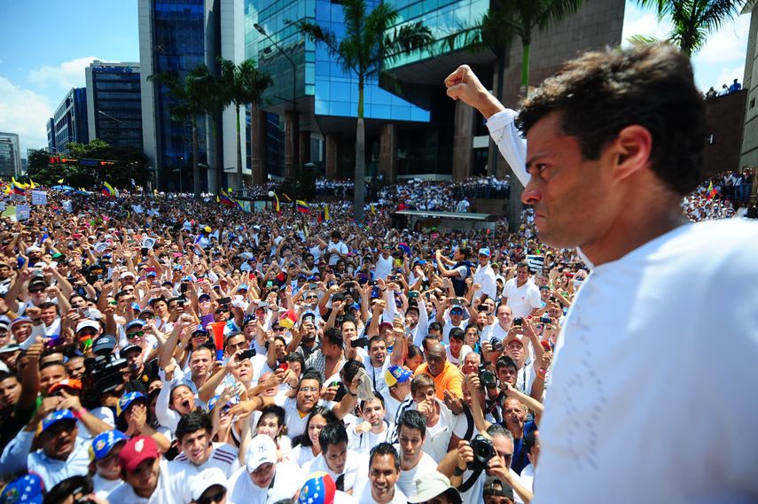 Leopoldo López, momentos antes de entregarse a la justicia.&nbsp;
