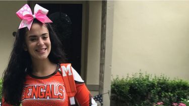 Según su madre Jazlyne es una estudiante destacada, porrista, y generalmente responsable.