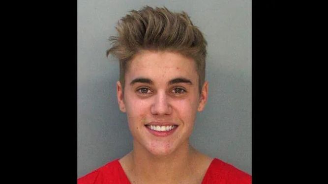 En 2014, Justin Bieber fue arrestado en Miami. Es uno de los muchos famosos detenidos por delitos menores en el área.