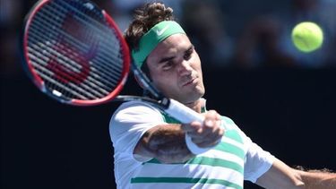 Federer solo se vio inquietado por Dolgopolov en el segundo set. (EFE)