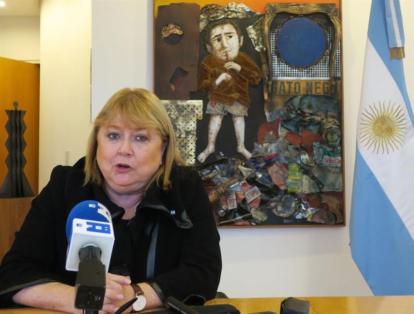 La canciller vio necesario ayudar de todas las formas posible para que ese diálogo se produzca (EFE)