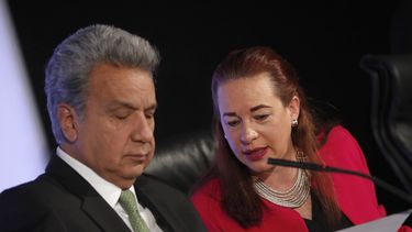 El presidente de Ecuador, Lenín Moreno, acompañado por la canciller&nbsp; María&nbsp;Fernanda&nbsp;Espinosa.