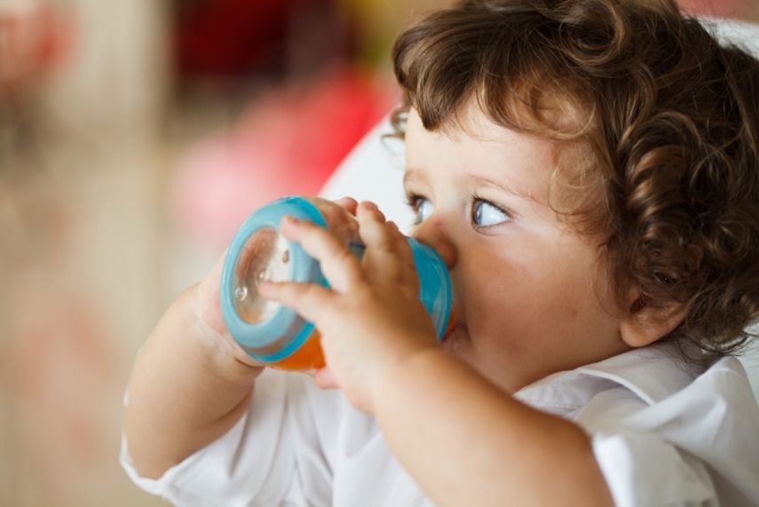 En un borrador de un informe publicado a principios de este año, la Agencia de Protección Ambiental estima que más del 5% de los niños consumen más de 6 microgramos por día de plomo en su dieta.