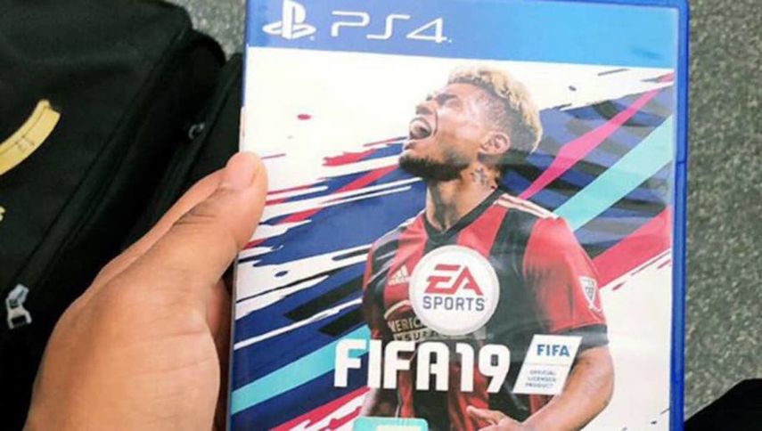 El delantero criollo dio a conocer la información en sus cuentas personales en las redes sociales.