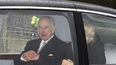 El rey Carlos III y la reina Camilla llegan a la Clarence House de Londres, el martes 13 de febrero de 2024, luego de pasar una semana en Sandringham, Norfolk, tras el anuncio de que el rey Carlos III tiene cáncer.&nbsp;