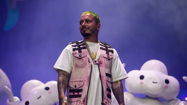 El colombiano J. Balvin se uni&oacute; a la protesta.&nbsp;