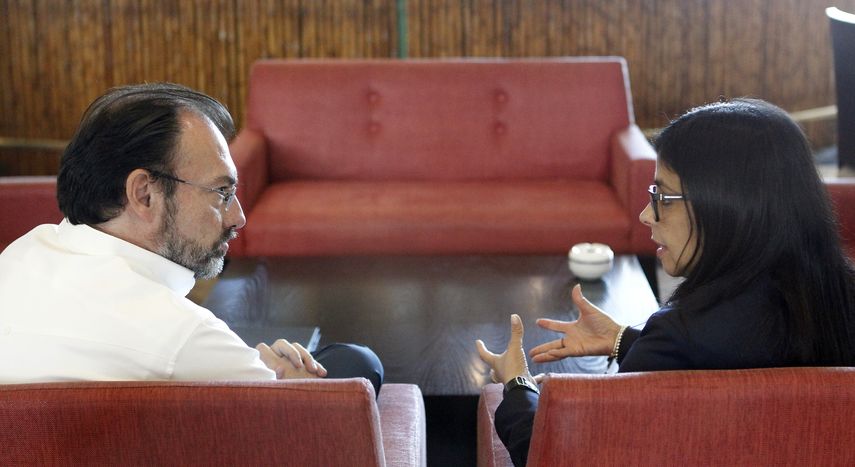 Los cancilleres de Venezuela y México, Delcy Rodríguez y Luis Videgaray