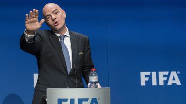 El presidente de la FIFA, Gianni Infantino, defendió la decisión del máximo organismo mundial de fútbol