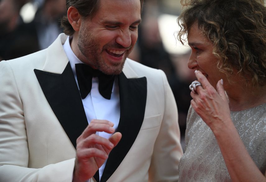 El actor venezolano y miembro del jurado de Un Certain Regard Edgar Ramírez y la actriz, directora y presidenta del jurado de Un Certain Regard Valeria Golino llegan para la proyección de la película The Innocent (LInnocent) durante la 75ª edición del Festival de Cine de Cannes en Cannes, sur de Francia, el 24 de mayo de 2022.