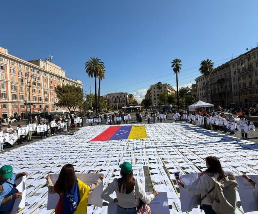Fotos de los presos políticos en Venezuela exhibidas en Roma