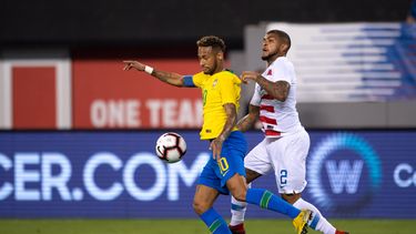 Neymar&nbsp;fue, quizá, el jugador que concluyó el Mundial con la imagen más dañada, acusado de fingir en exceso y objeto de numerosos memes en las redes sociales.