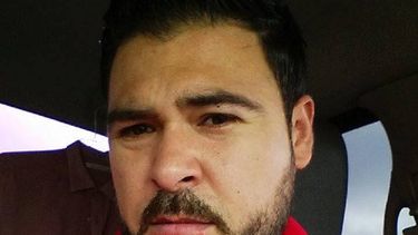 El periodista mexicano Luciano Rivera murió de un disparo en la cabeza en Playas de Rosarito, Baja California, al parecer al defender a una joven en un bar.