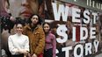 En esta foto del martes 18 de febrero del 2020, de izquierda a derecha, Ilda Mason, Israel Del Rosario y Satori Folkes-Stone posan afuera del Broadway Theatre en Nueva York, donde hacen su debut en Broadway en el musical West Side Story. La nueva reposici&oacute;n se estren&oacute; el jueves por la noche. Incluye un r&eacute;cord de 33 miembros debutantes en su elenco.&nbsp;