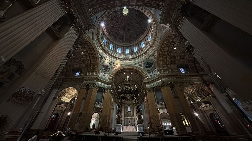 Basilique-Cathédrale Marie-Reine-du-Monde, Montreal.