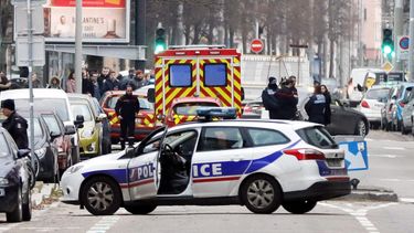 Imagen referencial muestra a agentes de la policía francesa llevan a cabo una operación antiterrorista&nbsp; en Estrasburgo.&nbsp;