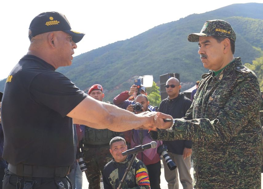 El dictador de Venezuela, Nicolás Maduro, y el ministro de Defensa, Vladimir Padrino López