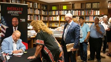 Dr. Rafael Marrero, reconocido autor, comentarista y experto en geopolítica y economía internacional, en la presentación de su libro ya convertido en un éxito en ventas en Amazon, titulado ‘América 2.0’.