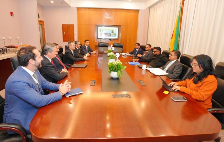 El&nbsp; presidente de Guyana, Irfaan Ali, agradeció y felicitó a las empresas TotalEnergies, Qatar Energy International E&P LLC, y Petronas E&P Overseas Ventures&nbsp;por su interés en invertir en el país