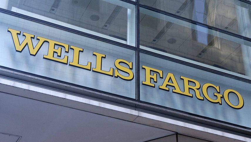 Las acciones de Wells Fargo, que hasta entonces estaban registrando un ligero avance en la Bolsa de Nueva York, cayeron con fuerza.
