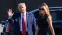 El presidente Donald Trump y la primera dama Melania Trump a su llegada al Aeropuerto Internacional de Nashville en Nashville, Tennessee el 22 de octubre de 2020. Trump se dirige a la Universidad de Belmont en Nashville, Tennessee para participar en el debate presidencial final. El presidente Donald Trump y la primera dama Melania Trump a su llegada al Aeropuerto Internacional de Nashville en Nashville, Tennessee el 22 de octubre de 2020. Trump se dirige a la Universidad de Belmont en Nashville, Tennessee para participar en el debate presidencial final.
