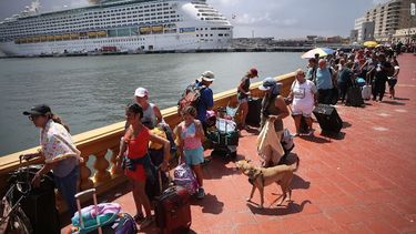 La misión humanitaria de Royal Caribbean subio a bordo a 2.200 personas de San Juan (Imagen), a 750 en St. Croix y a 250 pasajeros en St. Thomas.&nbsp;