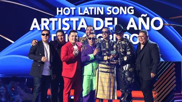 Grupo Firme en los Latin Billboard 2022.