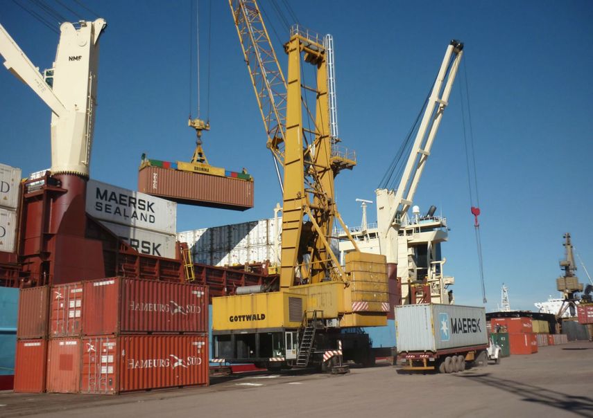 La caída de las importaciones en julio se debió, en parte, al descenso en las compras de crudo