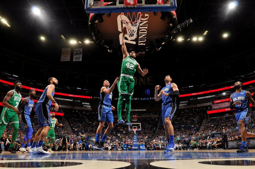 Los Celtics dejaron su récord en ocho victorias y dos derrotas.
