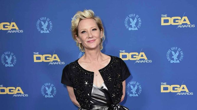 La actriz Anne Heche llega a la 74ta ceremonia de los Premios del Gremio de Directores de Estados Unidos en el Beverly Hilton, en Beverly Hills, California, el 12 de marzo de 2022.&nbsp;