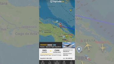 Llegada del avión del canciller ruso, Serguéi Lavrov, a La Habana.