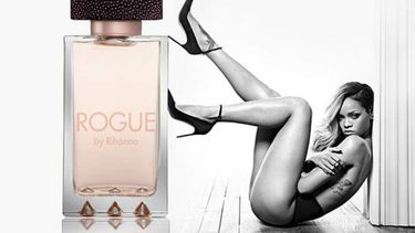 La Autoridad de Estándares Publicitarios (ASA, por sus siglas en inglés), considera que la imagen es sexualmente sugerente. (CORTESIA)