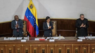 El dictador venezolano, Nicolás Maduro, insistió en que quien no reconozca la Asamblea Constituyente no podrá ser gobernador.