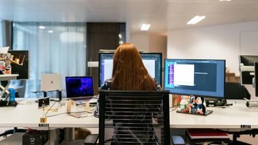 Inteligencia artificial se impone en los latinos de EEUU