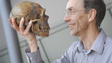 En esta imagen proporcionada por Max-Planck-Gesellschaft se ve al científico sueco Svante Pääbo en Leipzig, Alemania, el 27 de abril de 2010.&nbsp;