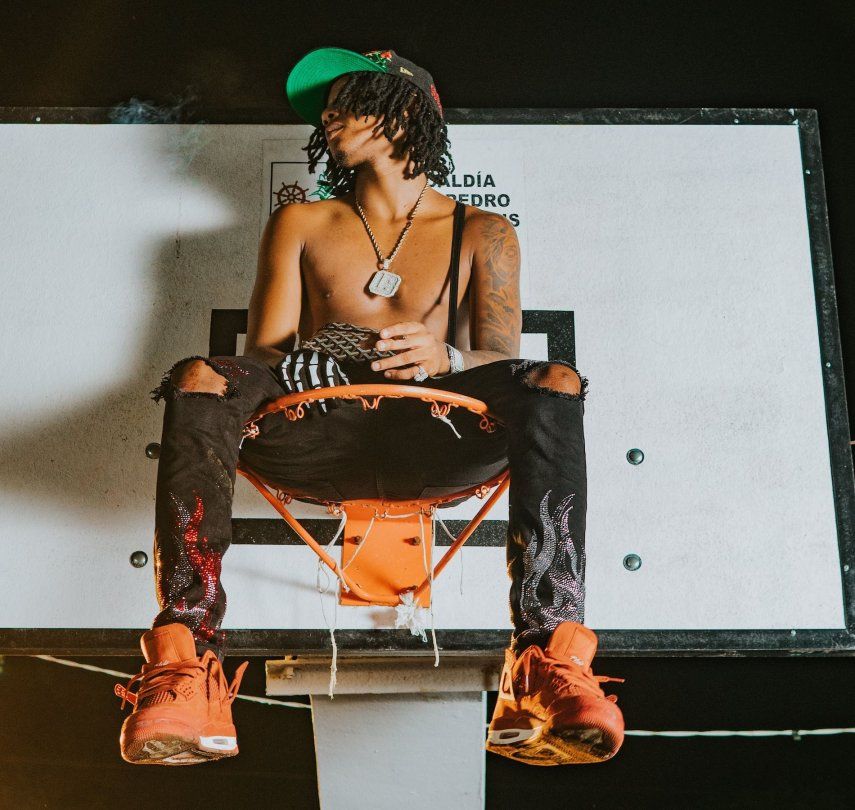 El artista urbano Luis Brown.