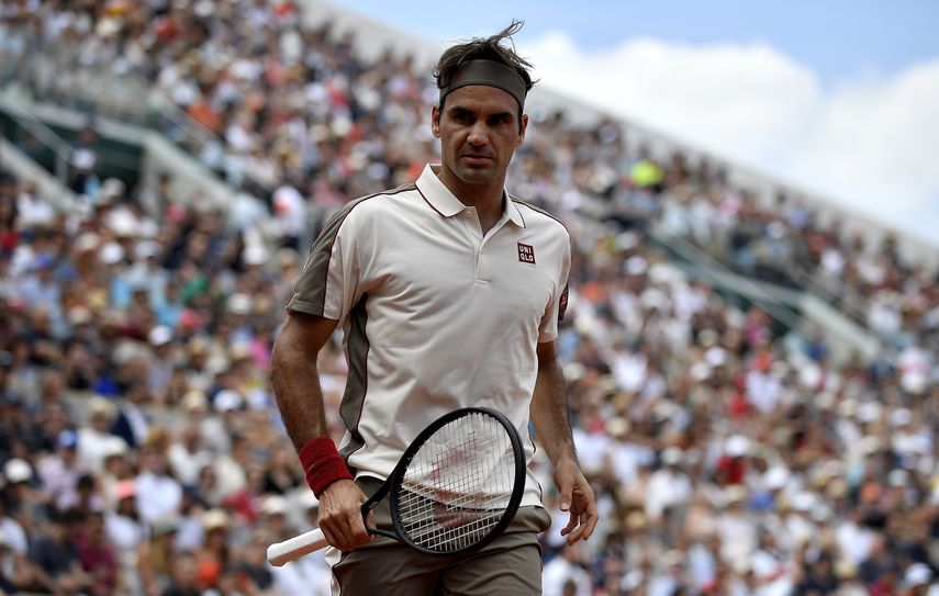 En su partido 400 en un Grand Slam, el suizo de 37 años y 305 días se convirtió en el octavofinalista más veterano en Roland Garros desde Nicola Pietrangeli en 1972