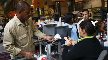 La inflación en&nbsp;Venezuela, que según el BCV cerró 2015 en 180,9%, es considerada por el régimen de Nicolás Maduro como un problema inducido por una guerra económica.