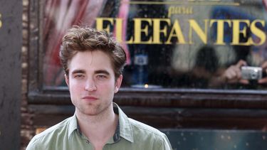 Pattinson contin&uacute;a participando en diversos proyectos antes de enfundarse el traje del Caballero Oscuro.