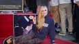 Avril Lavigne es honrada con una estrella en el Paseo de la Fama de Hollywood en el Paseo de la Fama de Hollywood el 31 de agosto de 2022 en Los Ángeles, California.&nbsp;