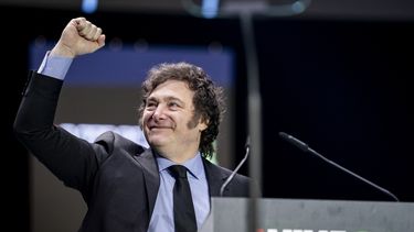 El presidente de Argentina, Javier Milei, interviene durante el acto Viva 24 de VOX, en el Palacio de Vistalegre, en Madrid.