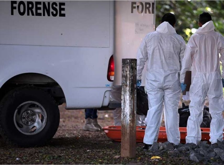 Policías estatales y federales han recabado diversos testimonios, así como videos de cámaras de vigilancia, para tratar de identificar y detener a los responsables.